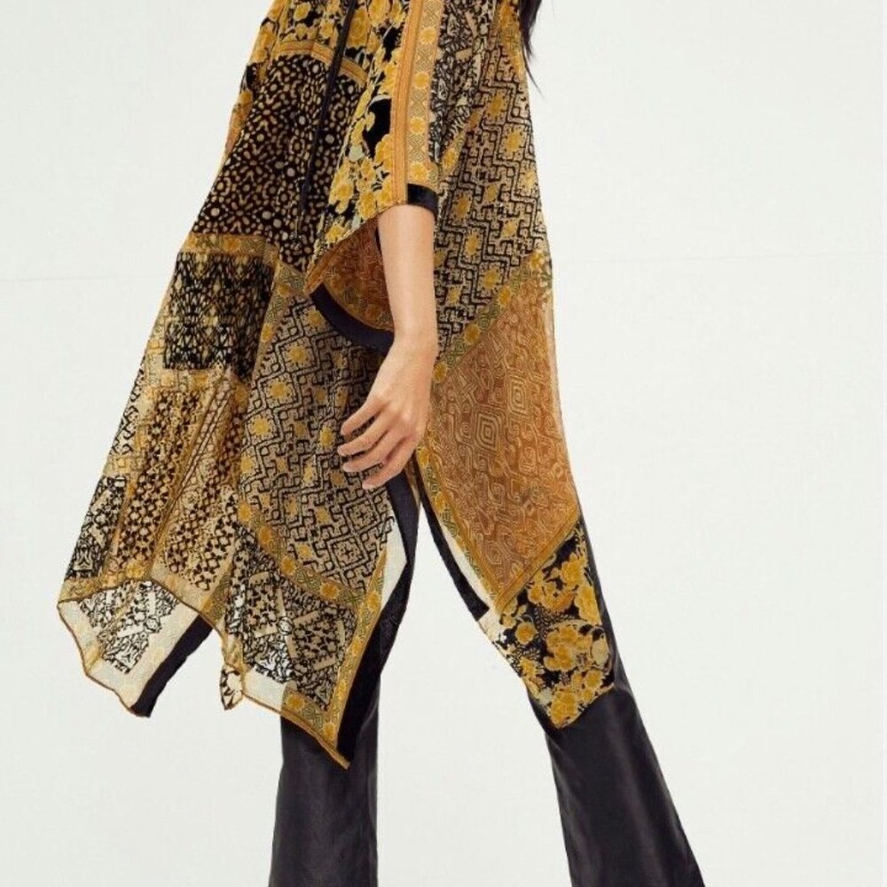 SOLD FREE PEOPLE Beguiled Patchwork Burnout Velvet Kimono NEW ONE SIZE - Picture 4 of 13
